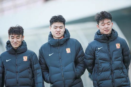 啊轻点灬太粗太长了视频