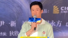 阿姨紧绷的乳房